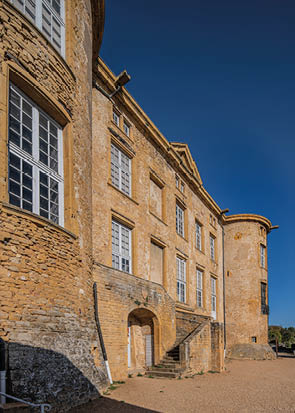 Façade d'apparat, depuis la tour nord-est